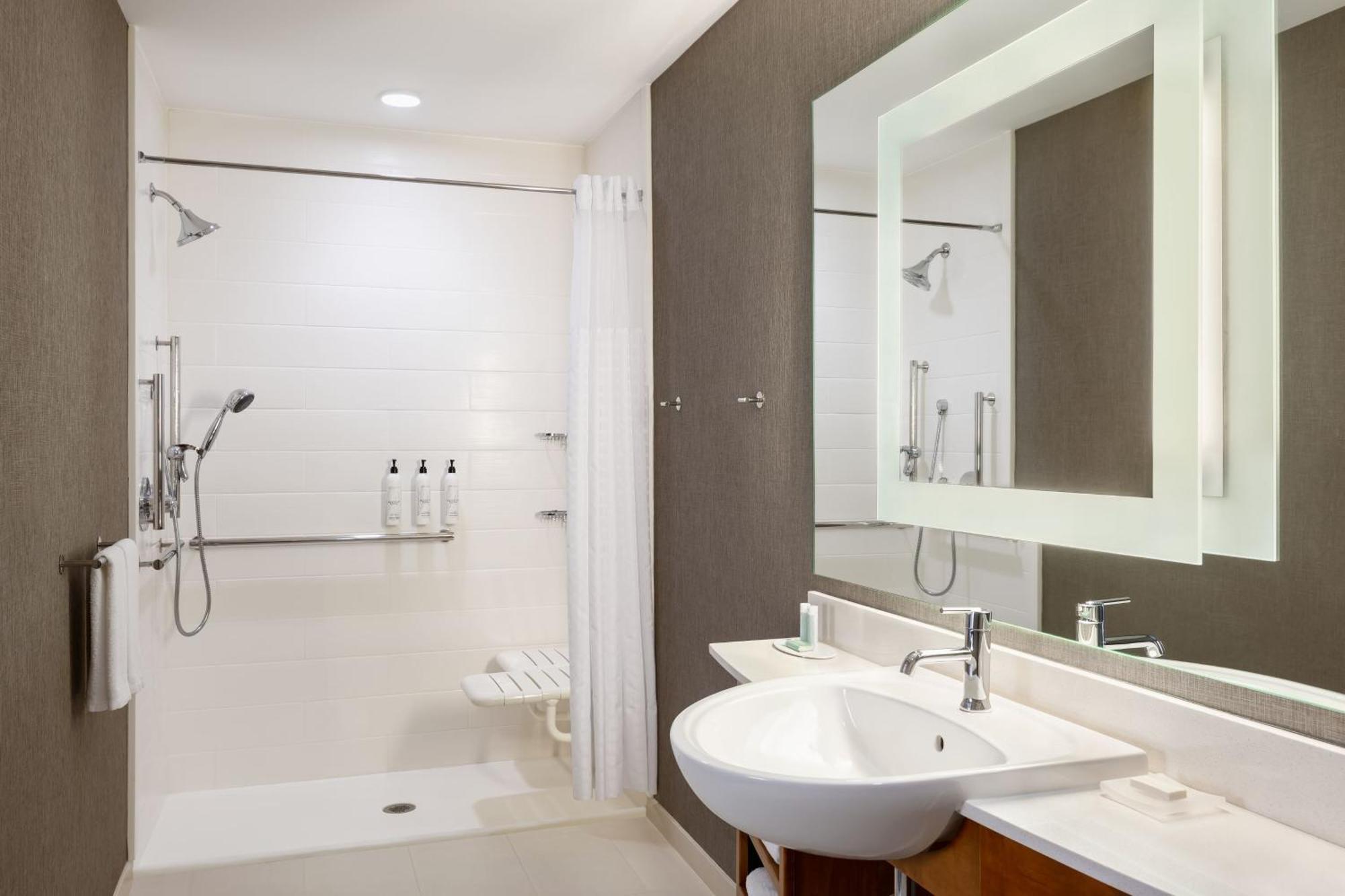 Springhill Suites By Marriott Wisconsin Dells Εξωτερικό φωτογραφία